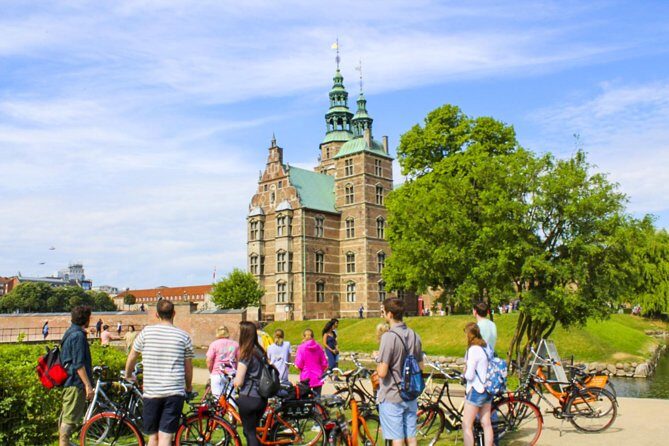 3-hour Copenhagen City Highlights Bike Tour - City Hall Square and TorvehallerneKBH: Civic Copenhagen Meets the Food Hall Break