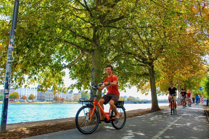 3-hour Copenhagen City Highlights Bike Tour - Meeting at Holbergsgade 12: Gear, Pace, and First Tips