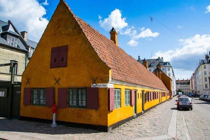 3h walking tour, small group max 10 people Copenhagen - What You Get From a Max-10 Group (and How to Use It)