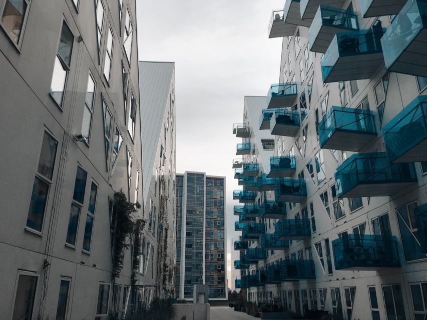 Aarhus: Surprise City Walking Tour with Local Guide - Aarhus in 90 minutes: the walk-through-you-actually-remember it