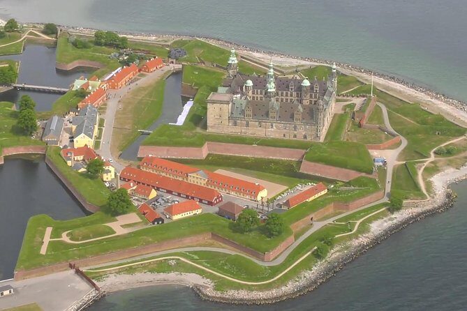 Afternoon Hamlet Castle Tour to a UNESCO World Heritage Site. - Stop 2: Fredensborg Slot, the Peace Palace Moment (15 Minutes)