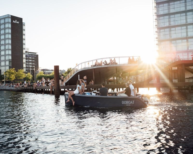 Copenhagen: 1, 2 or 3-Hour Boat Rental (No License Required) - Captaining Your Own Boat at Islands Brygge