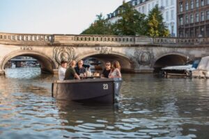 Copenhagen: 1, 2 or 3-Hour Boat Rental (No License Required) - Choosing 2 vs 3 Hours: The Sweet Spot for Copenhagen Canals