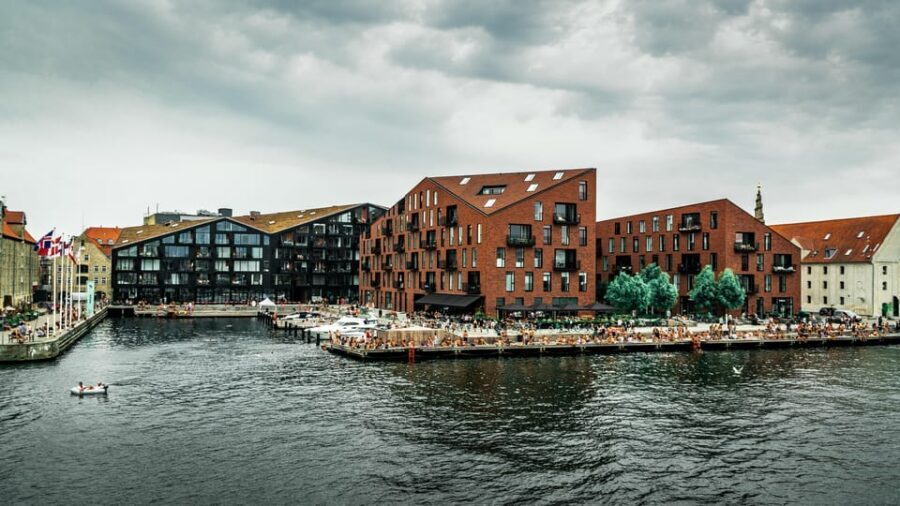 Copenhagen: 1.5-hour Private Walking Tour of Christianshavn - Christianshavns Mound: the story that makes the rest click