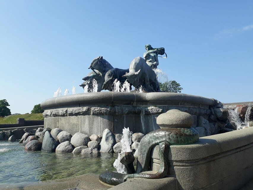 Copenhagen: 2,5-Hour 'Must See' Bike Tour with a Local Guide - Why Copenhagen’s 2.5-Hour Bike Tour Works