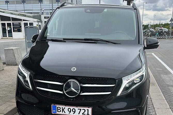 Copenhagen Airport Transfer Service | English Speaking Driver - Flight tracking, delays, and the waiting-time reality