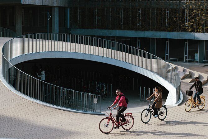Copenhagen Architecture and Sustainability Tour with local Guide - What you’re paying for: $72.57, a bike, and a real guide