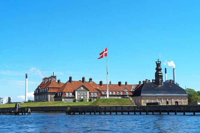 Copenhagen Canal Boat Cruise and City, Nyhavn Walking Tour - Nyhavn to the boat: the dock handoff is part of the design