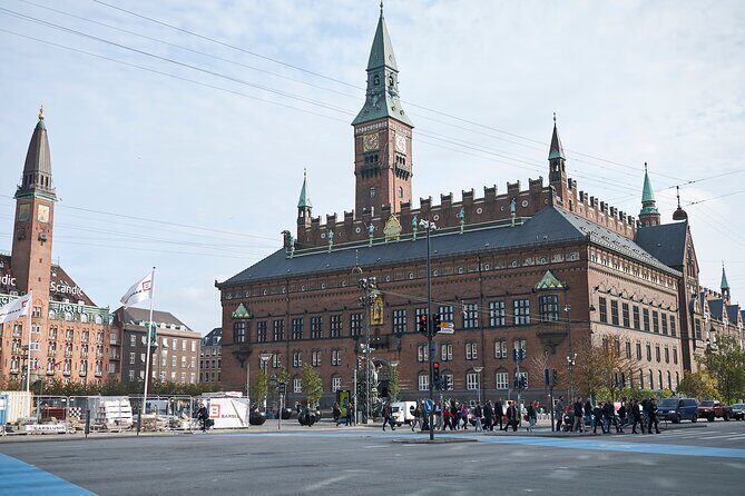 Copenhagen Canal Boat Cruise and City, Nyhavn Walking Tour - How the audio guide keeps the cruise worth your attention
