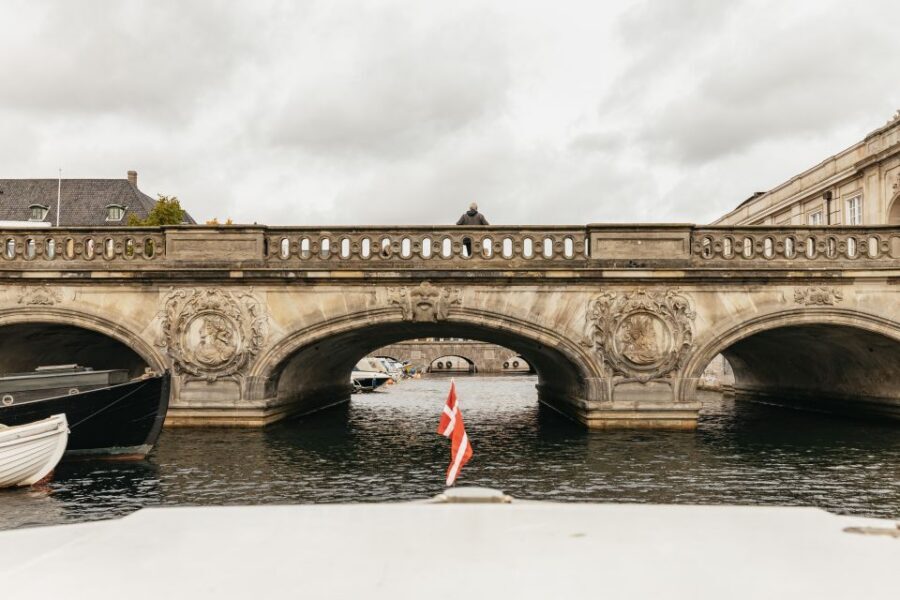 Copenhagen: Canal Cruise with Guide - Slotsholmen and the Royal Library Area: Where the City’s Institutions Gather
