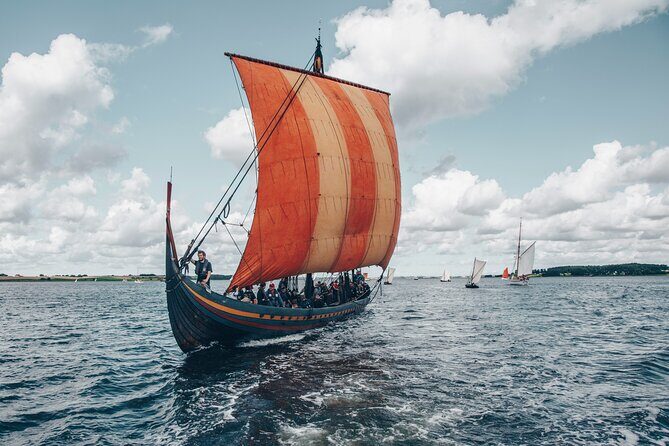 Copenhagen Card - DISCOVER 80+ attractions and public transport - Canals and waterfront time: Stromma and the ships at Holmen