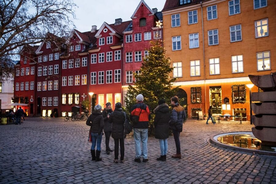 Copenhagen: Christmas Walking Tour with Treats and Drinks - Who this tour suits best (and who should think twice)