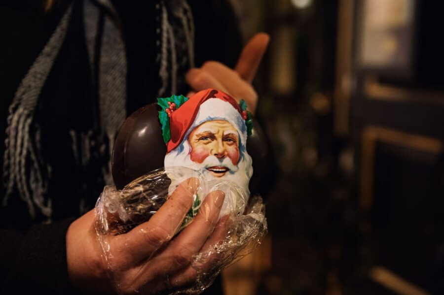 Copenhagen: Christmas Walking Tour with Treats and Drinks - The guide’s stories: new traditions, old roots, and why it matters