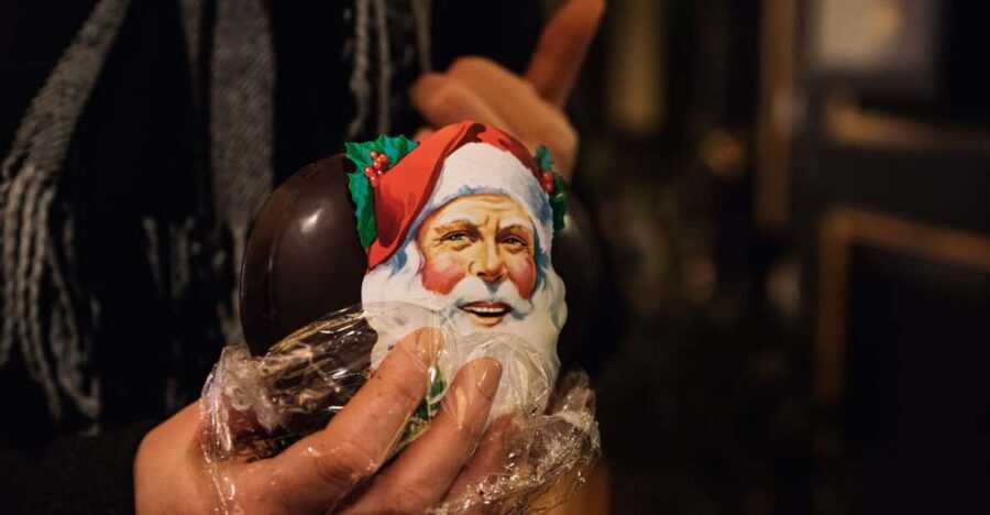 Copenhagen: Christmas Walking Tour with Treats and Drinks - Æbleskiver and gingerbread hearts: the tastings that feel like Danish, not generic