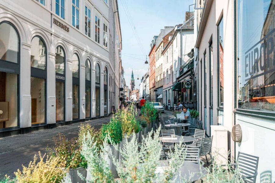Copenhagen City & Christiansborg Palace Private Walking Tour - Rosenborg Castle: Christian IV’s Summer Residence