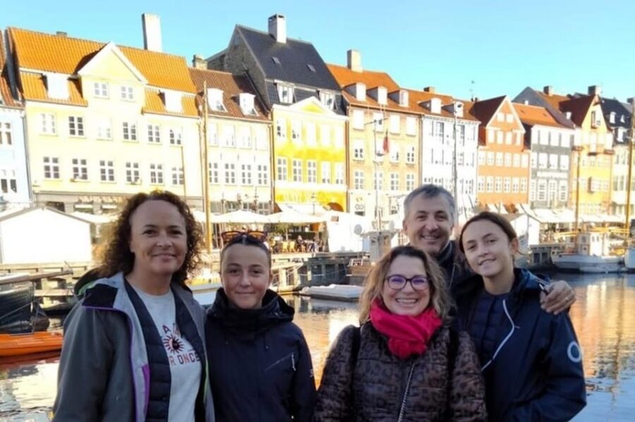 Copenhagen: City Highlights Walking Tour with Local Guide - Amalienborg Palace: meeting Danish royal splendor