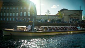 Copenhagen: Classic Canal Tour & The Harbour - Meeting at Ved Stranden Pier 4 (and finding Stromma without stress)