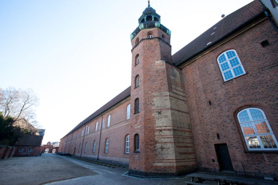 Copenhagen: Danish War Museum Entry Ticket - Tøjhus Arsenal: the building you step into