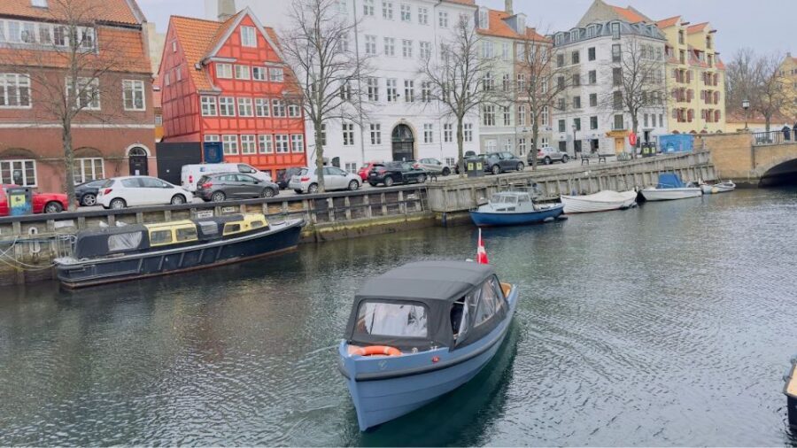 Copenhagen: Guided Canal Tour by Electric Boat - Route Flow: How a Short Cruise Still Gives You Real Perspective