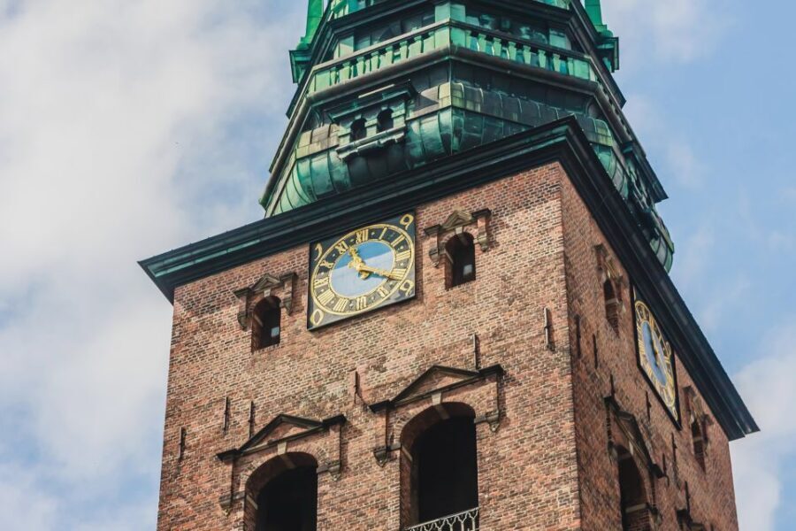 Copenhagen: Highlights & Secrets Private Walking Tour - Marmorkirken (Marble Church) and its history you can actually use