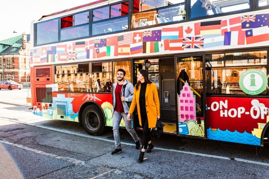 Copenhagen: Hop-On Hop-Off Bus Tour with Boat Tour Option - Getting the right bus: RED Sightseeing app and operator confusion