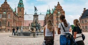 Copenhagen: Kronborg, Frederiksborg Castle and Roskilde Tour - Roskilde Cathedral: seeing 39 royal tombs in one visit