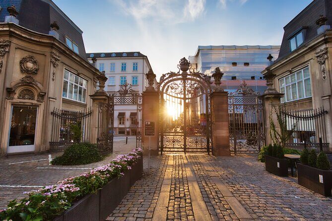 Copenhagen Little Mermaid Exploration Game and Self-Guided Tour - Agnete and the Merman: a bronze detour that feels clever