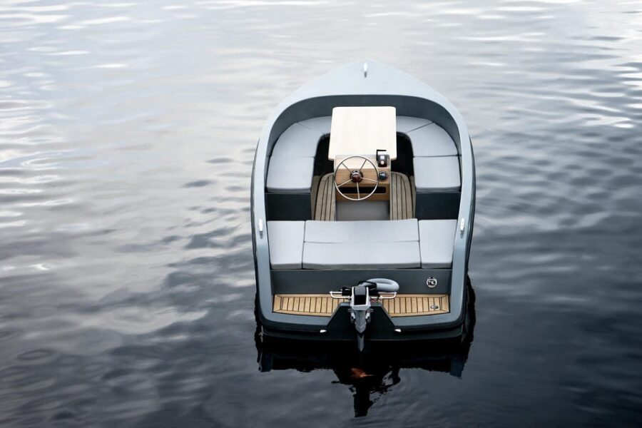 Copenhagen: Private Boat Tour with Captain (Lite) - Entering Copenhagen Harbor the easy way from Islands Brygge