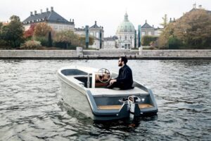 Copenhagen: Private Boat Tour with Captain (Lite) - Why a captain-led electric boat feels so much better than driving yourself
