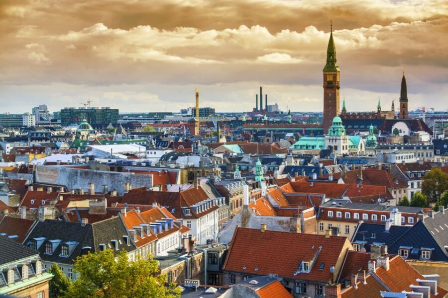 Copenhagen: Private City Walking Tour with Canal Tour Ticket - Price and value for a private group up to 3