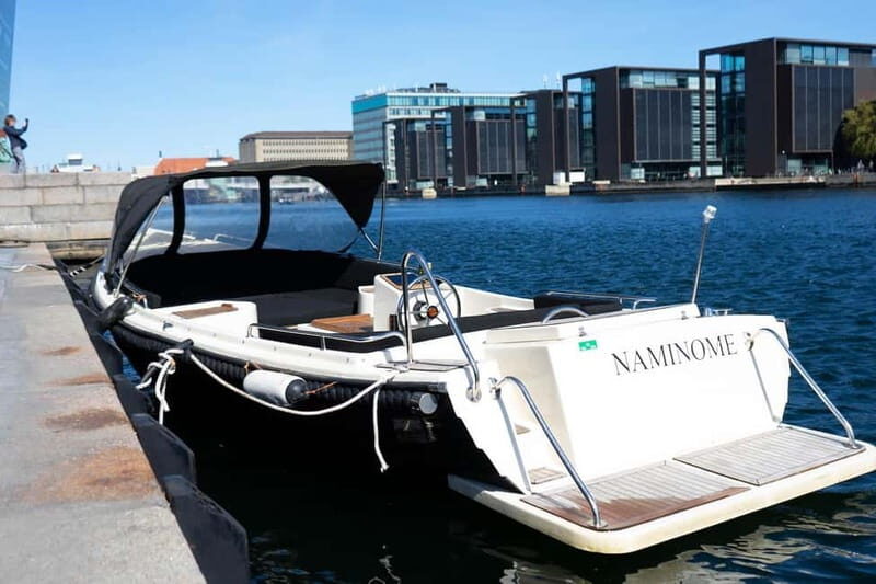 Copenhagen: Private Guided Boat Tour with City Highlights - 3 hours with Reffen and the Little Mermaid