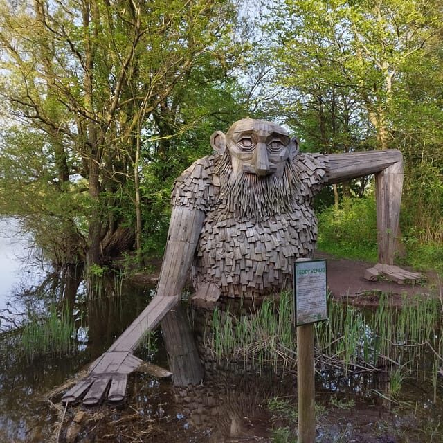 Copenhagen: Six Forgotten Giant Sculptures Tour by Bus - Price and logistics: how $135 fits this 4-hour format
