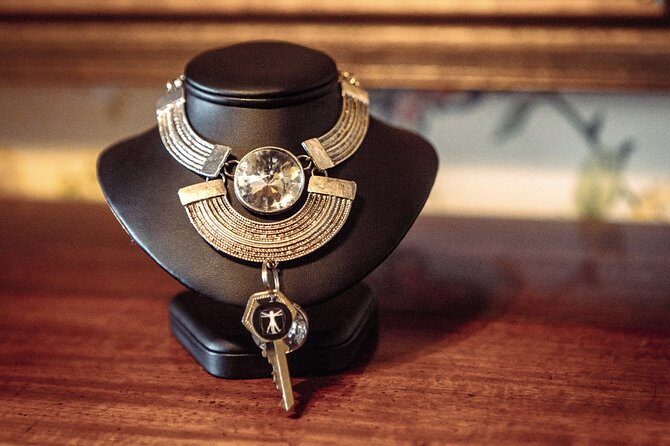 Da Vinci Escape Room - Who should book the Da Vinci Escape Room?