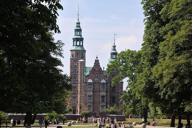 Explore Copenhagen: Self-Guided Audio Tour - Stop 3: Rosenborg Castle and King Christian IV’s Dutch Renaissance look