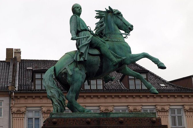 Explore Copenhagen: Self-Guided Audio Tour - Stop 5: Amalienborg Palace, octagonal design, and the Danish royal family