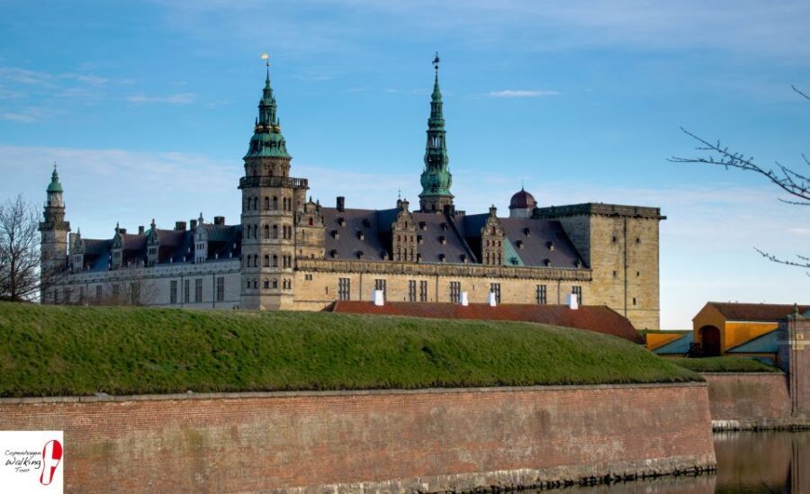 From Copenhagen: 4-hour Private Hamlet Castle Tour - Royal Chambers, Ballrooms, and Tapestries
