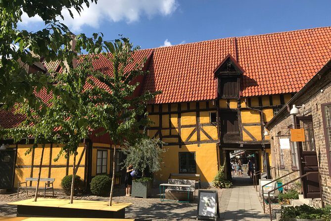 Hamlet and Sweden Tour - Two Countries in one day ! - How Guided This Really Is (And Why That Matters)