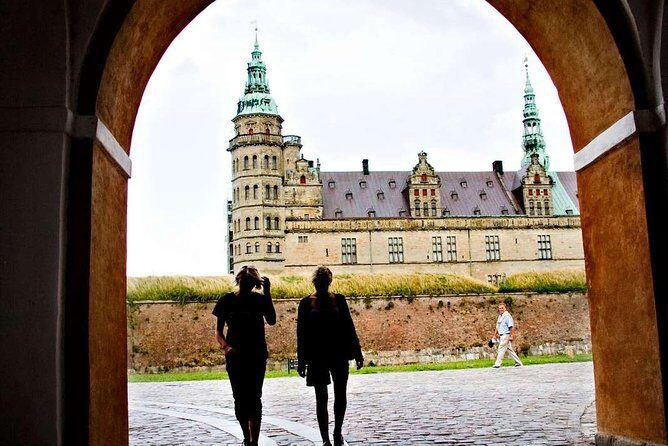 Hamlet and Sweden Tour – Two Countries in one day !