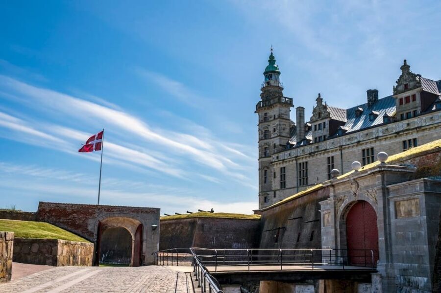 Kronborg Castle Entry Ticket - Courtyard and orientation: get your bearings fast
