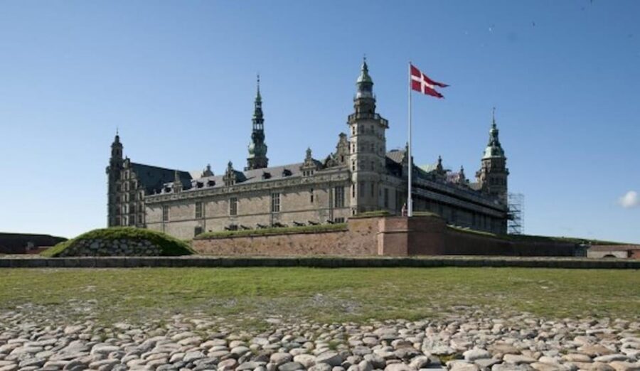 Kronborg Castle Entry Ticket - Holger Danske below the castle: myth you can point at