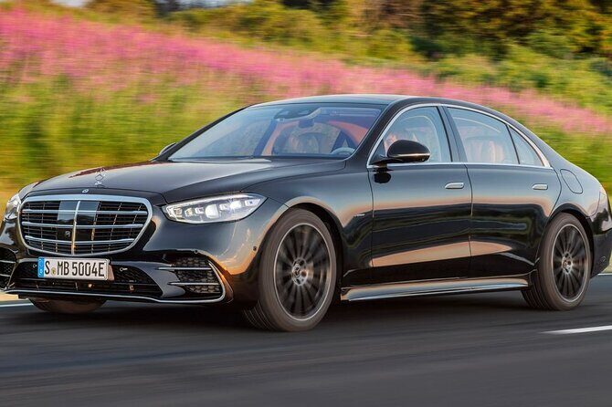 Luxury Vehicle Transfer from Copenhagen Airport CPH to Copenhagen - Mercedes V-Class vs S-Class: Pick the Right Vehicle for Your Group