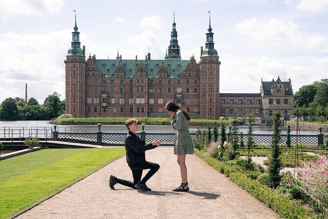 Photo Shoot in Copenhagen with a Personal Photographer - What you’ll do during the session: posing help and a guided flow