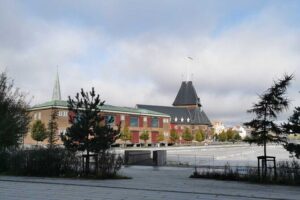 The Ancient Viking Stronghold of Aros: A Self-Guided Audio Tour in Aarhus - Stop-by-stop: DOKK1 and the waterfront-to-old-town story